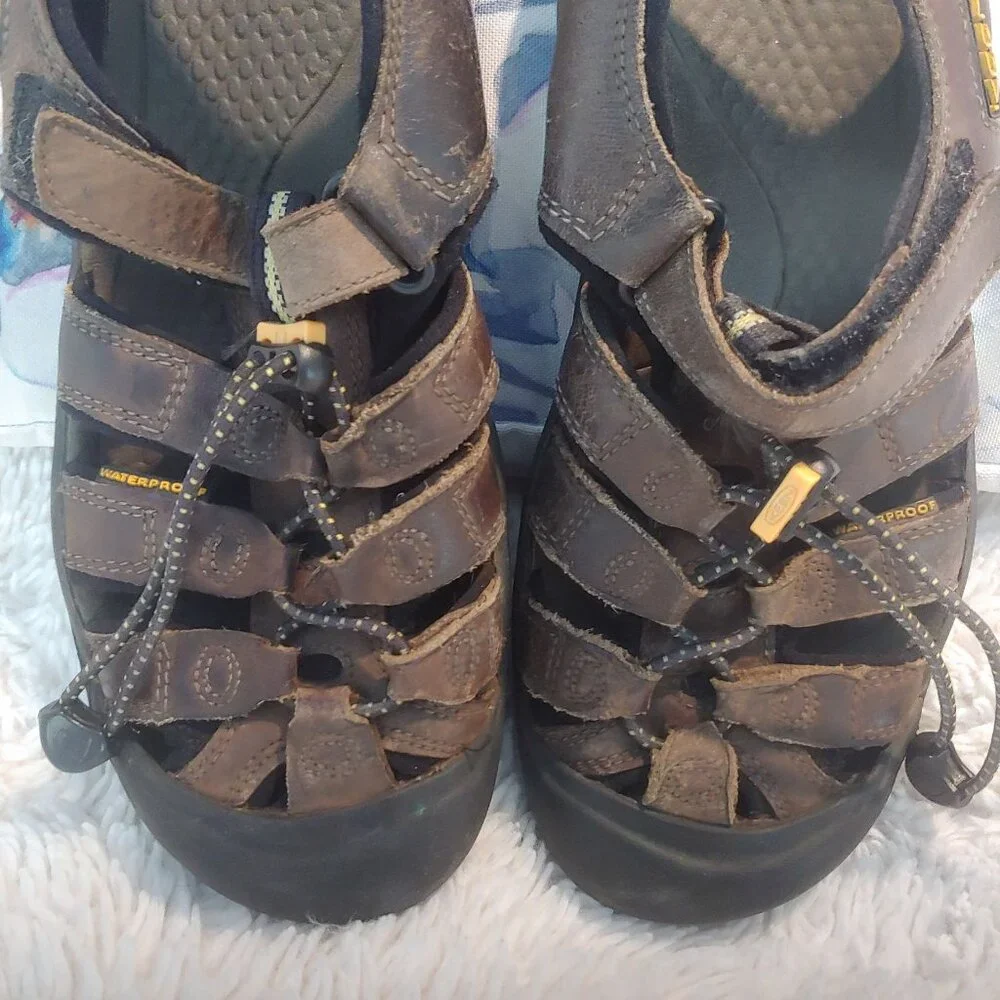 Keen Mens 5 Brown Hiking Fishing Camping Comfort Casual Closed Toe Strap Sandal